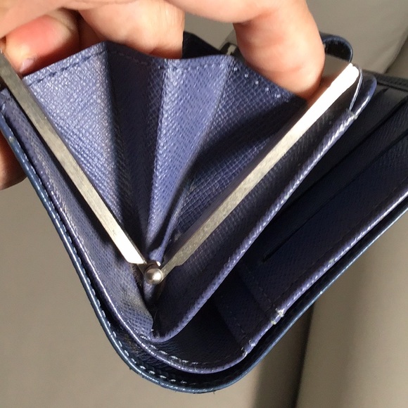 LOUIE VUITTON Vintage Epi Kisslock Compact Wallet Blue Good Condition - Picture 15 of 16